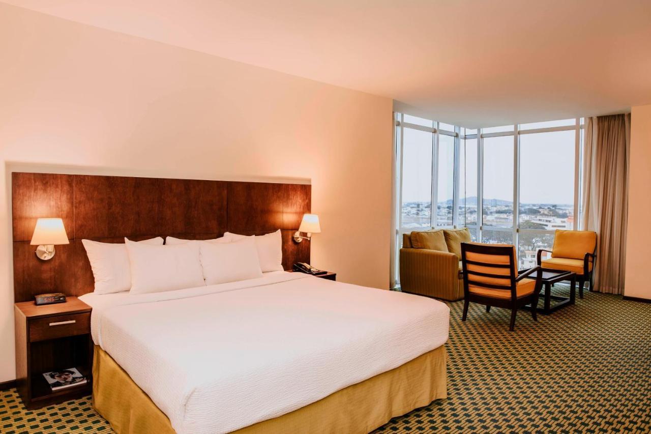 Courtyard By Marriott Guayaquil Otel Dış mekan fotoğraf