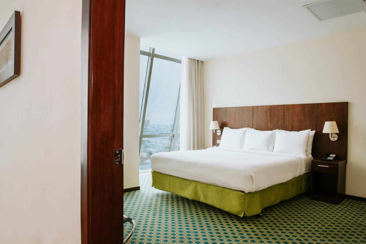Courtyard By Marriott Guayaquil Otel Dış mekan fotoğraf