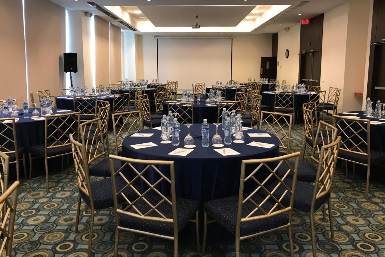 Courtyard By Marriott Guayaquil Otel Dış mekan fotoğraf
