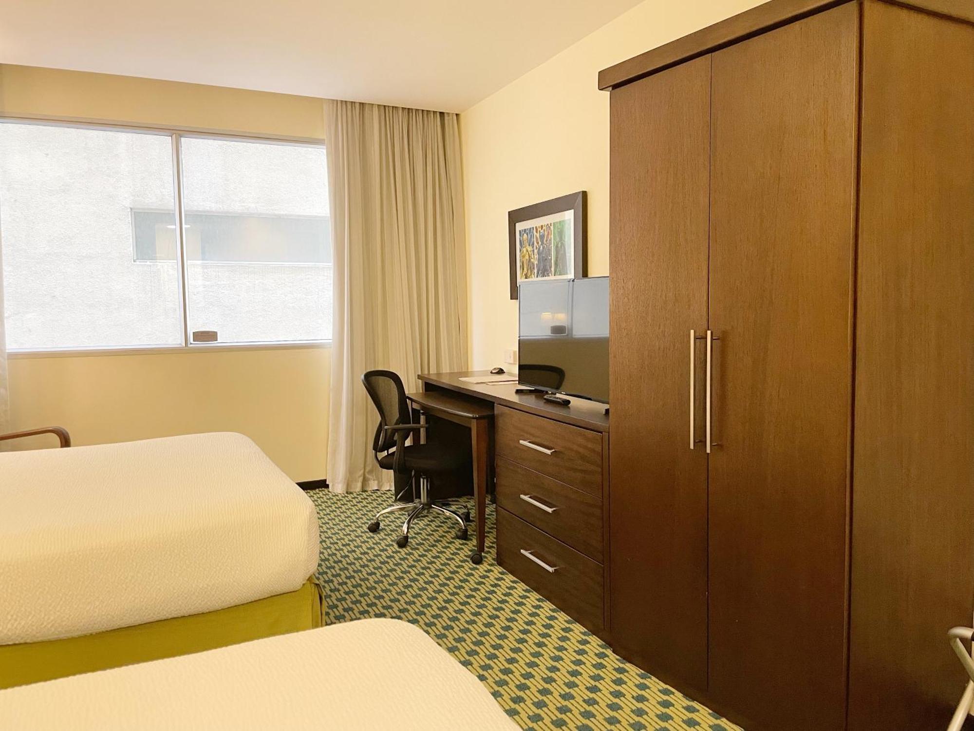 Courtyard By Marriott Guayaquil Otel Dış mekan fotoğraf