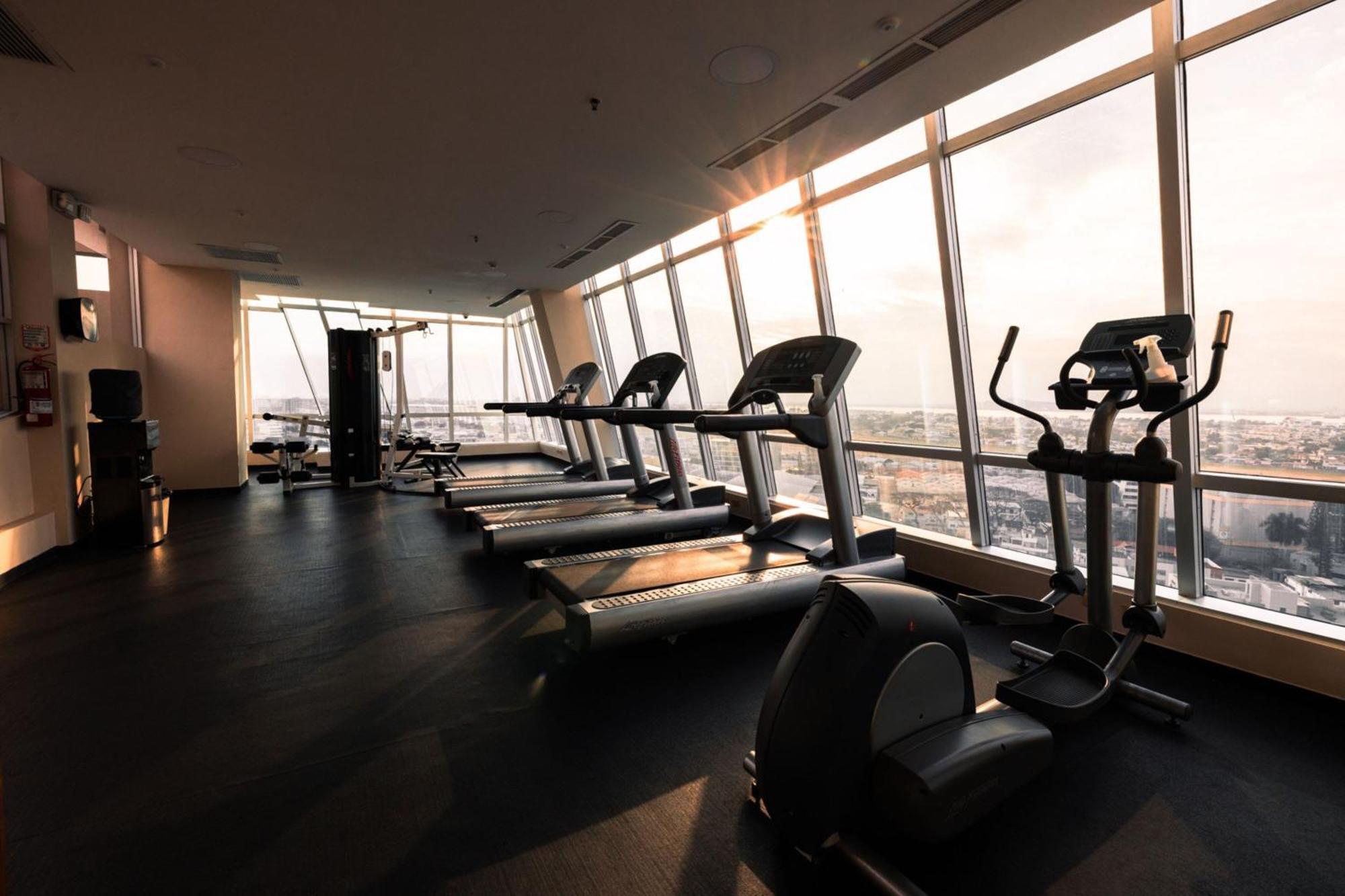 Courtyard By Marriott Guayaquil Otel Dış mekan fotoğraf